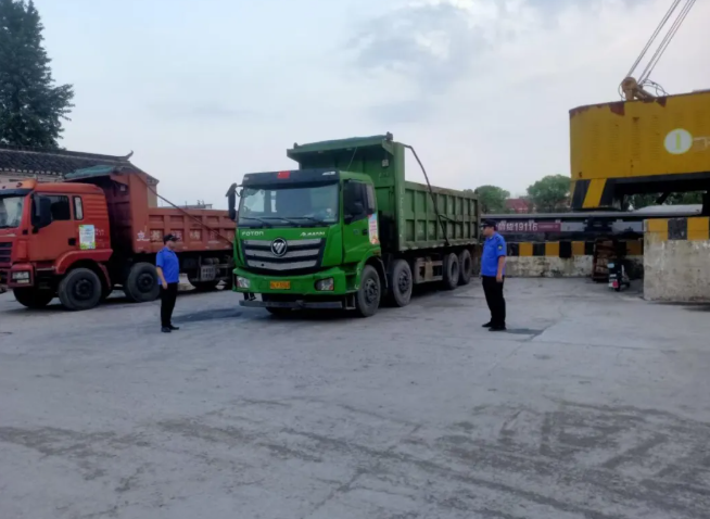 利港街道：嚴守運輸全鏈條，利港“藍盾”筑屏障